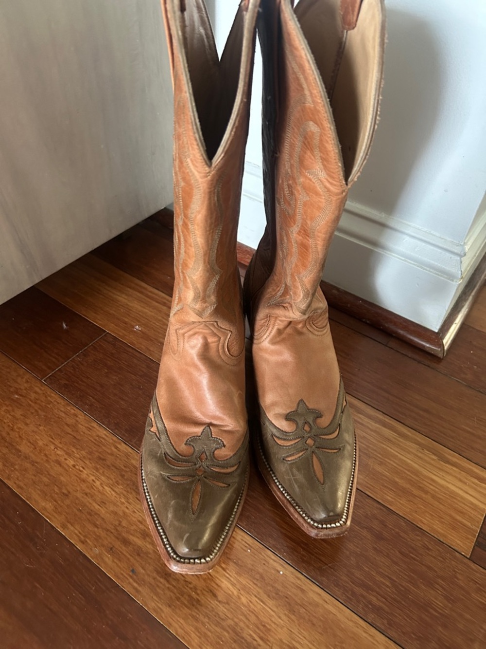 Classic Two-Tone Brown Leather Heeled Cowboy Boots